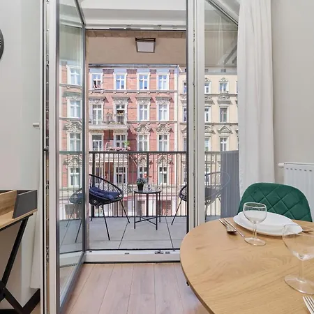 Cozy Nadodrze For 3 Guests With Balcony By Renters * Вроцлав