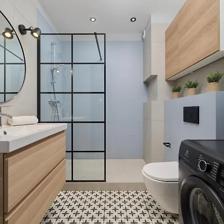 Cozy Nadodrze For 3 Guests With Balcony By Renters Апартаменти